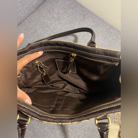 Coach Hamptons Twistlock Carryall Handbag - Picture 5 of 9